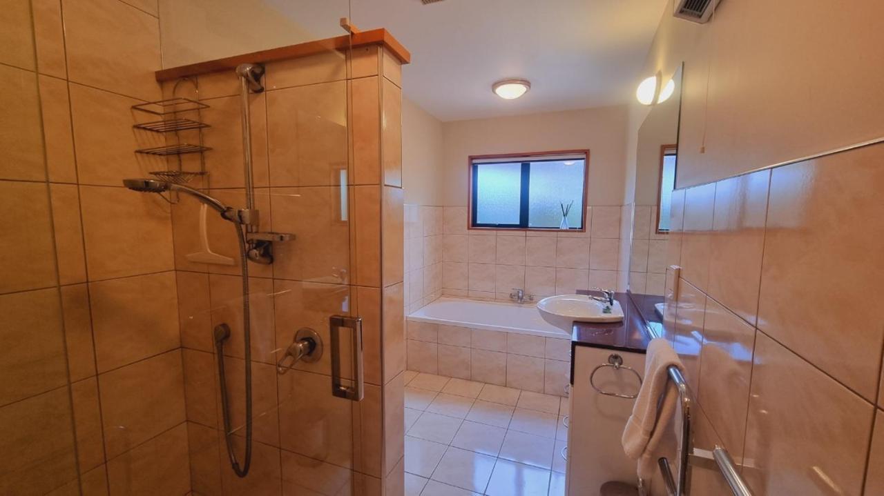 4A Bath Street Villa แฮนเมอร์สปริงส์ ภายนอก รูปภาพ